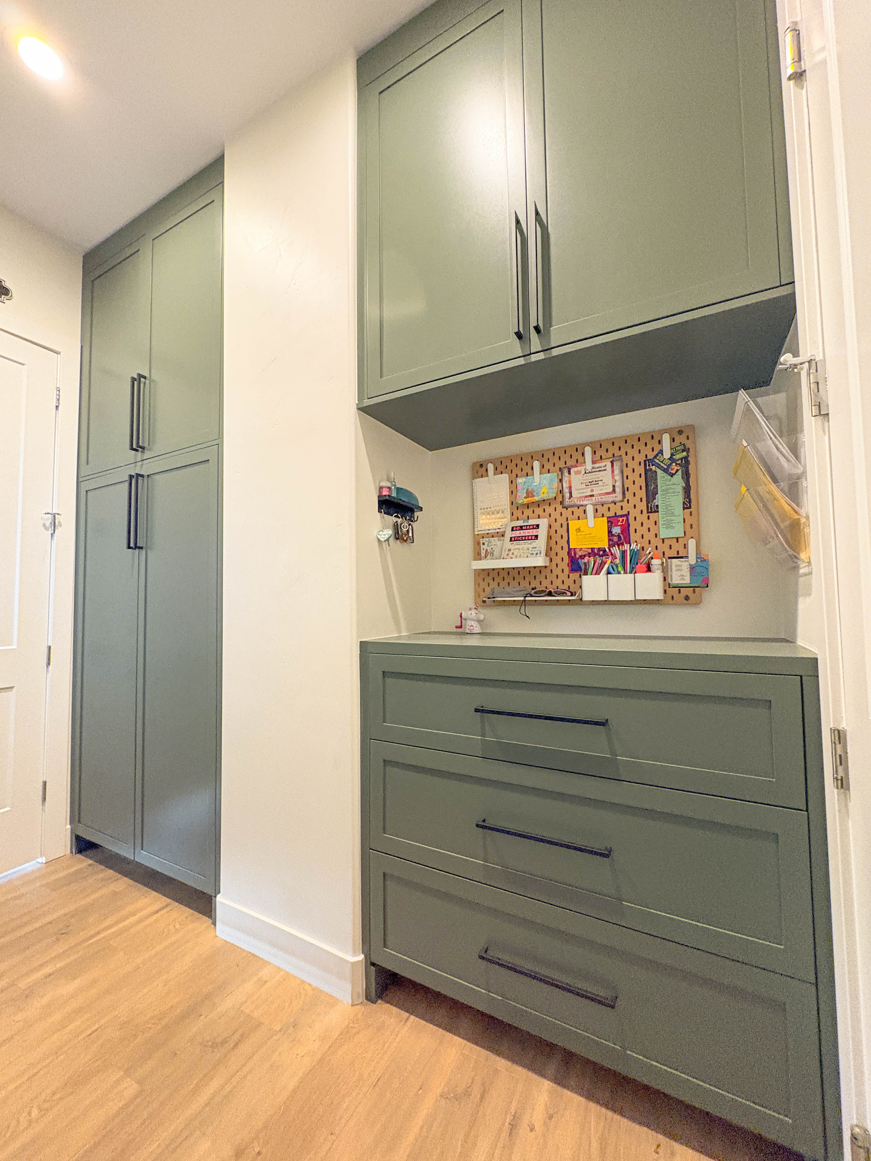 Mudroom cabinet and countertop detail